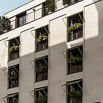 Norman & Hotel