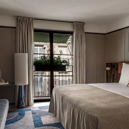 Norman & Hotel París