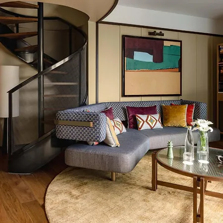 Norman & מלון 5*